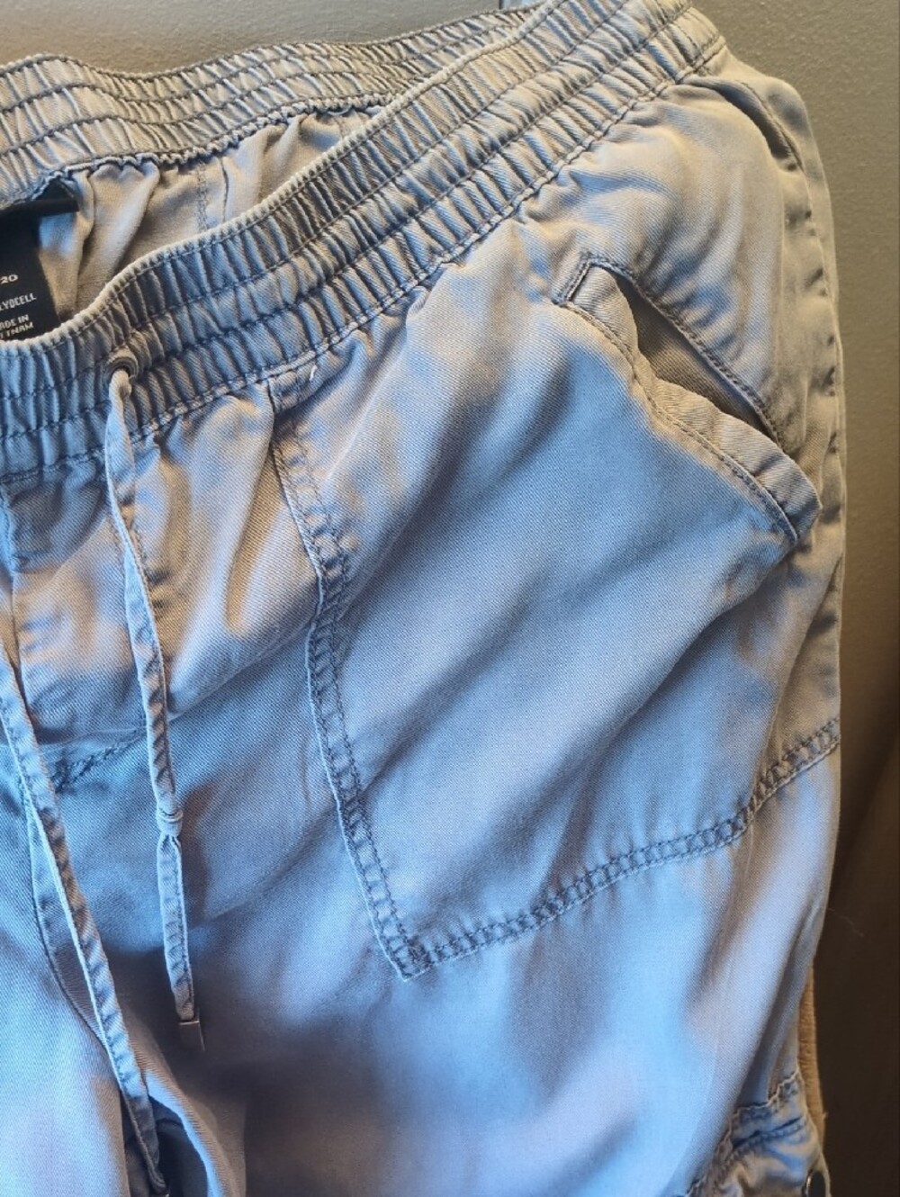 Lane Bryant 18/20 Capri Pants in Taupe - Picture 4 of 6